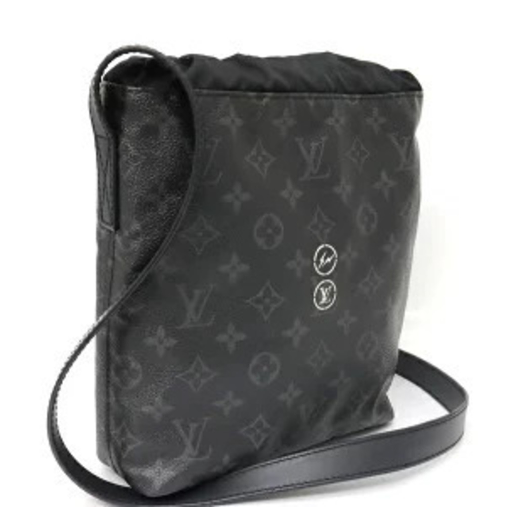 Louis Vuitton Eclipse Monogram Bag Fraent Shoulder